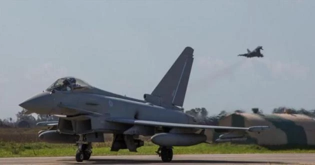 Ηνίοχος 2018: Eurofighter Typhoon της RAF για πρώτη φορά στην Ανδραβίδα – Δείτε εικόνες από την μεγαλύτερη πολυεθνική άσκηση